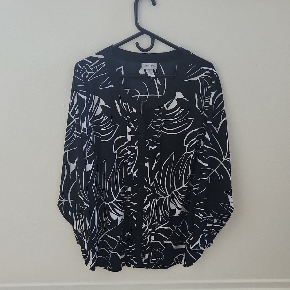 Catherines Monochrome Leaf Pattern Top - image 1
